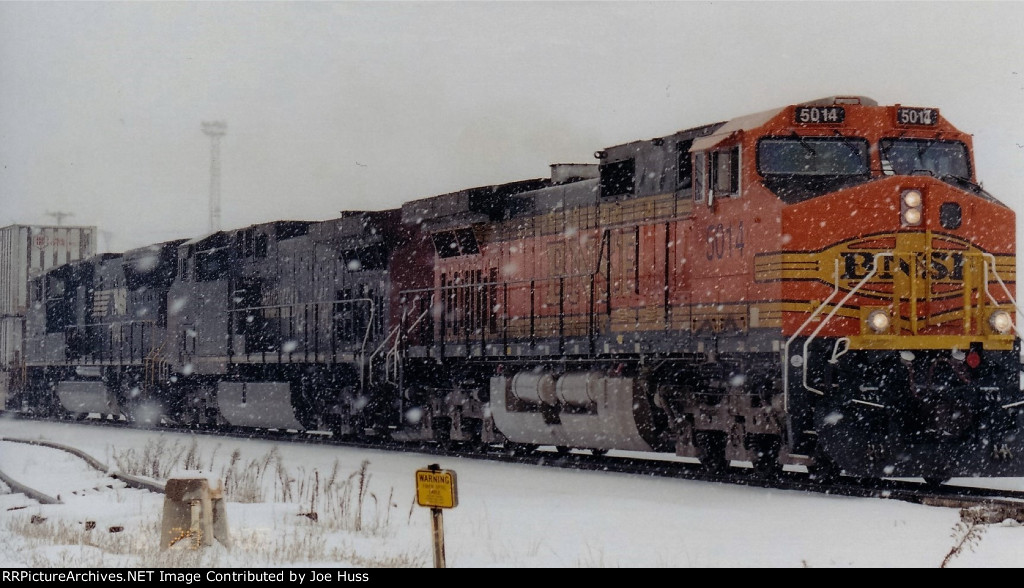 BNSF 5014 East